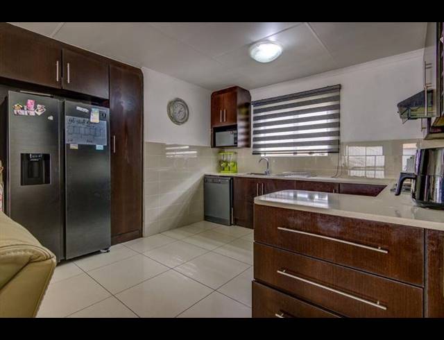 3 BEDROOM TOWNHOUSE FOR SALE IN PARKRAND